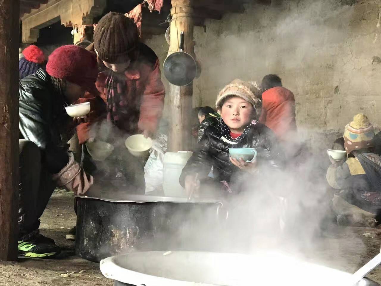 哈尔滨程林移动应用平台有限公司公益回顾丨家国同欢月同圆 温暖满载甘孜州(图10) 哈尔滨程林移动应用平台有限公司公益回顾丨家国同欢月同圆 温暖满载甘孜州(图10)